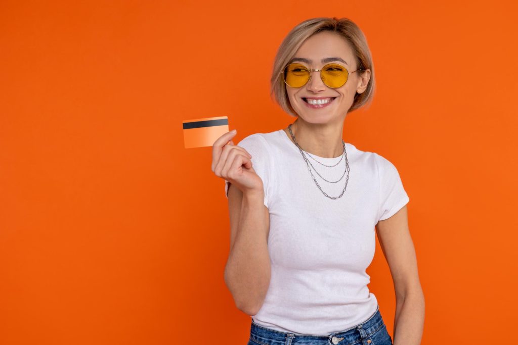 Woman using her Wells Fargo Health Advantage Card.